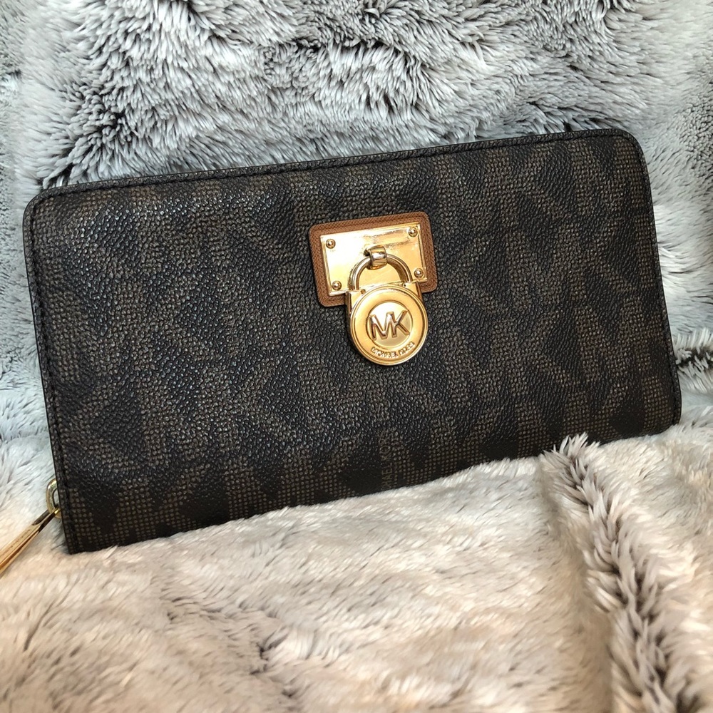Michael Kors Hamilton Wallet